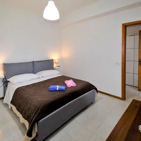 New Etna View By Interhome